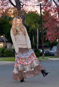 Information about how to wear the maxi skirts, cute ways to wear maxi dresses skirts and trendy styling   tips for great looks maxi skirts and more